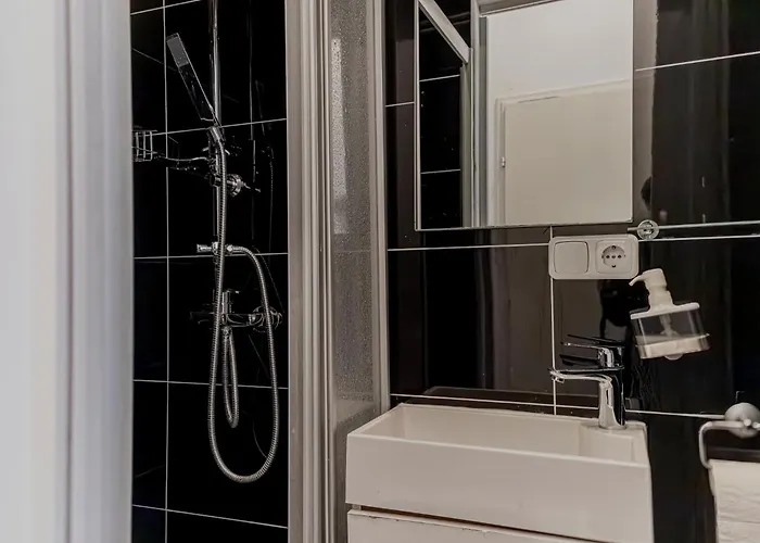 Comfortable 1br In Perfect Location * Wenen